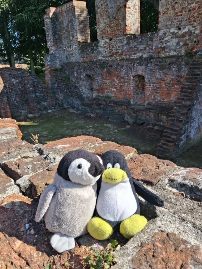 Neville und Mütux in der Schlossruine